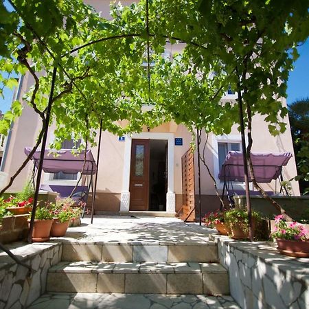 Apartmani Loreta Mali Losinj Ngoại thất bức ảnh