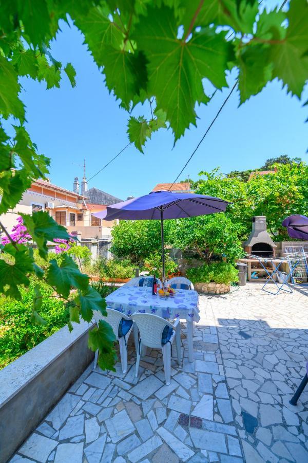 Apartmani Loreta Mali Losinj Ngoại thất bức ảnh