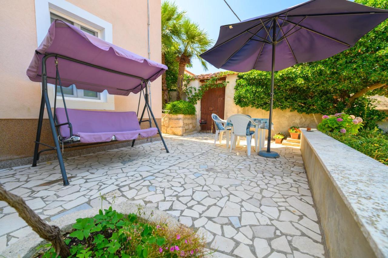 Apartmani Loreta Mali Losinj Ngoại thất bức ảnh