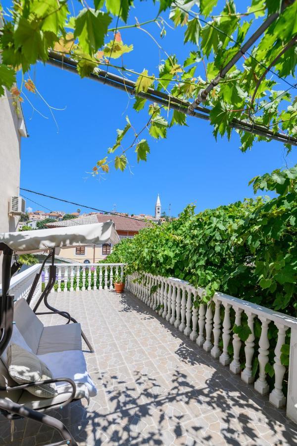 Apartmani Loreta Mali Losinj Ngoại thất bức ảnh