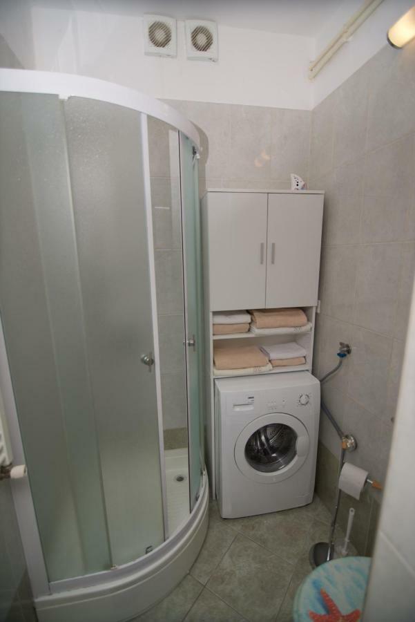Apartmani Loreta Mali Losinj Ngoại thất bức ảnh